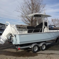 Boston Whaler 210 Montauk