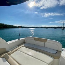 Sea Ray 330 Sundancer