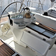 Beneteau 381