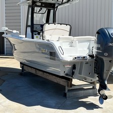 Sea Ray hunt ultra 211