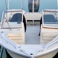 Grady-White Freedom 192