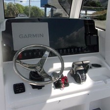 Sea Hunt Gamefish 27 With Coffin