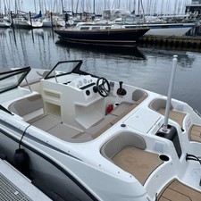 Quicksilver Activ 525 Axess mit 15 PS und Trailer