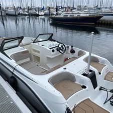 Quicksilver Activ 525 Axess mit 15 PS und Trailer