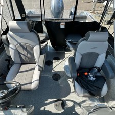 Starcraft Marine Fishmaster 210