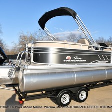 Sun Tracker Party Barge 22 XP3