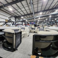 60 x 16 tri-toon passenger vessel