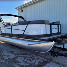 Sunchaser Boats Geneva Sport 24 LR DH Sport