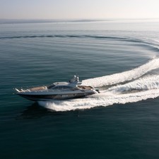 Azimut 68 - 3 + 1 cab.