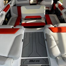 Malibu M235