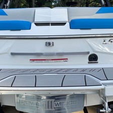 Malibu Wakesetter 23 LSV