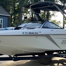 Malibu Wakesetter 23 LSV