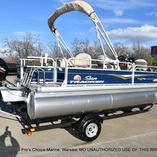Sun Tracker Bass Buggy 18 DLX