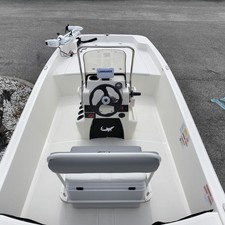 Mako Pro Skiff 17 CC