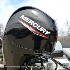 Sun Tracker Party Barge 22 DLX