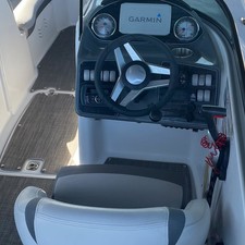 Hurricane 2200 sundeck