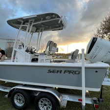 Sea Ray pro 208 bay
