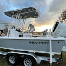 Sea Ray pro 208 bay