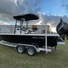 Sea Ray pro 208 bay