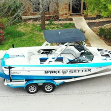 Malibu Wakesetter 23 LSV