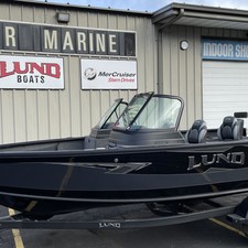 Lund Boats 1875 Impact Sport