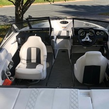 Glastron GTSF 185