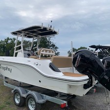 Bayliner Trophy T22CX
