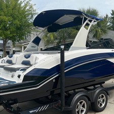 Chaparral 243 Vortex VRX