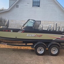 Alumacraft Competitor 205 CS