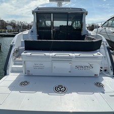 Cruisers Yachts 42 Cantius