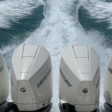 Boston Whaler 380 Outrage