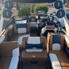 Malibu Wakesetter 25 LSV