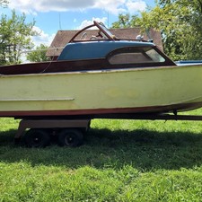 Tollycraft Cabin Cruiser
