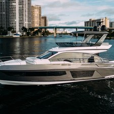 Azimut 53 Fly