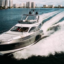 Azimut 53 Fly