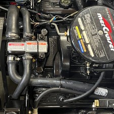 Sea ray 215 express cruiser