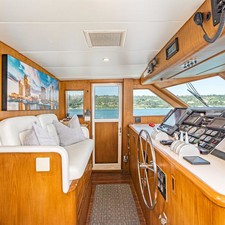 Hatteras Cockpit Motoryacht
