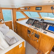 Hatteras Cockpit Motoryacht