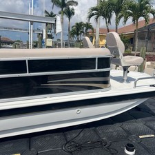 Hurricane fundeck 232