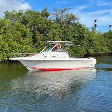 Pro-line 2950 mid cabin