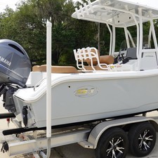 Sea Ray hunt ultra 211