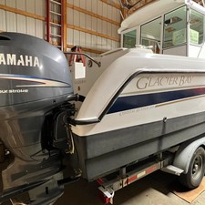 Glacier bay isle runner blue hull 2670