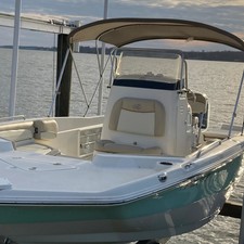 Nauticstar 211
