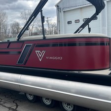 60 x 16 tri-toon passenger vessel