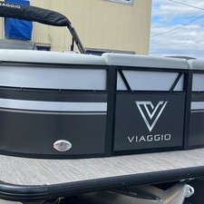 60 x 16 tri-toon passenger vessel