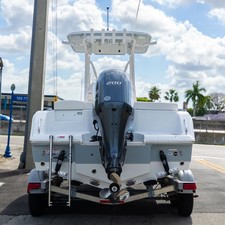 Sea Ray hunt ultra 211