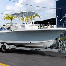 Sea Ray hunt ultra 211