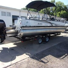 Sunchaser Boats Oasis 20 Fish-n-Cruise