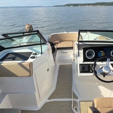 Sea Ray SPX 210
