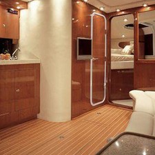 Regal 2665 Commodore Express